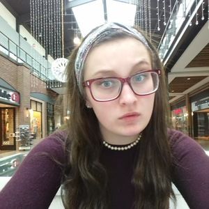 Meet your Posher, Olivia